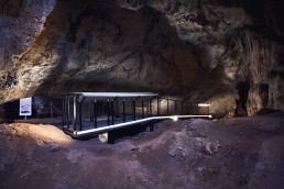 Interior de la Cova de l'Or