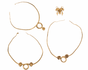 gargantilla del Tesoro de la Marina